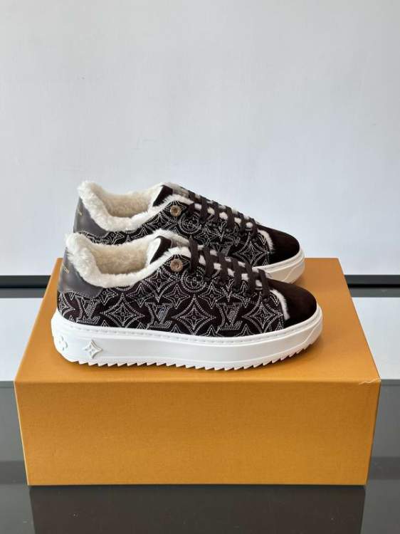 Picture of Louis Vuitton Shoes _SKULVsz34-4138-45hnq110116381
